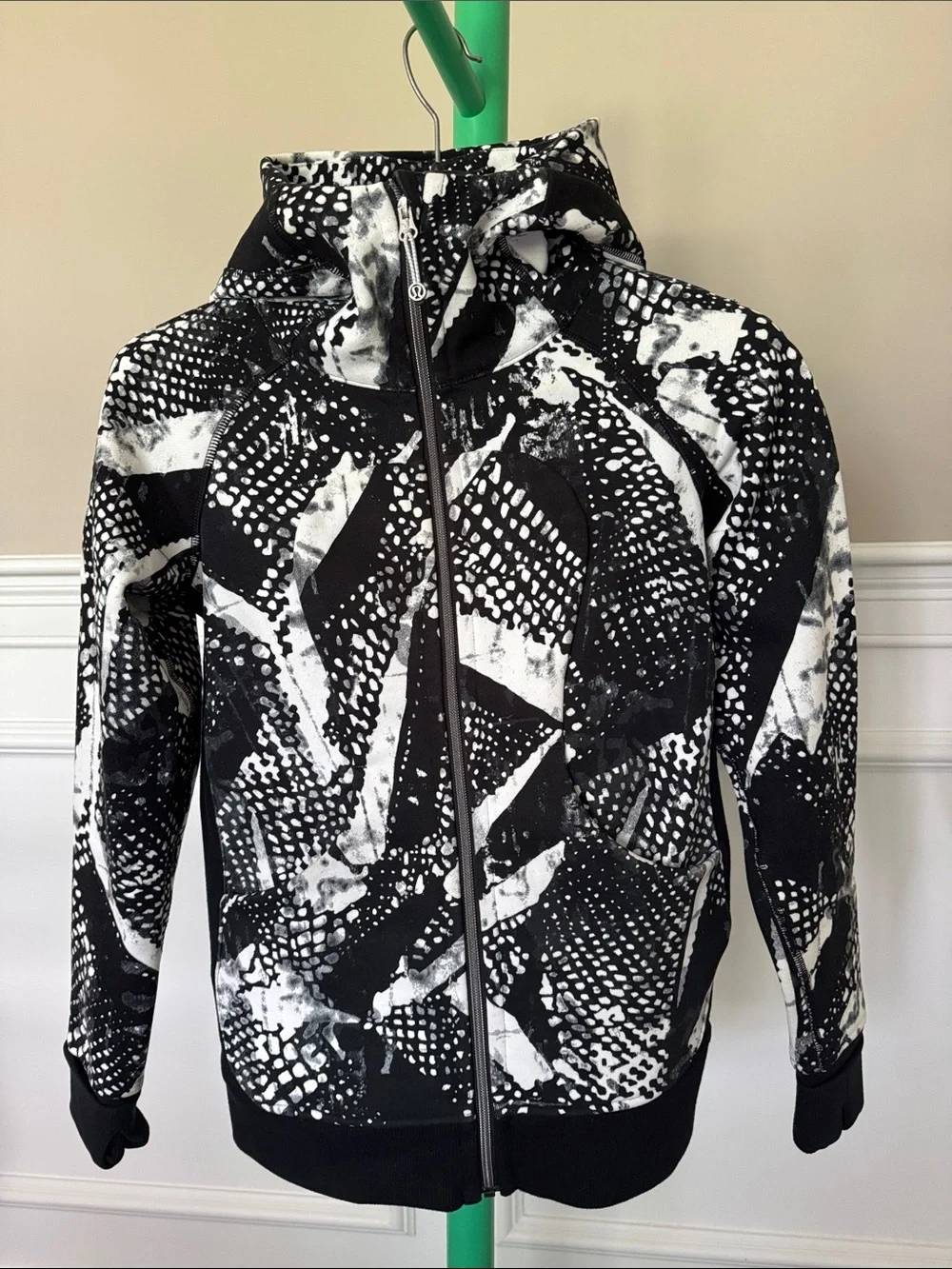 lululemon athletica Black & White Patterned Full-Zip Hoodie